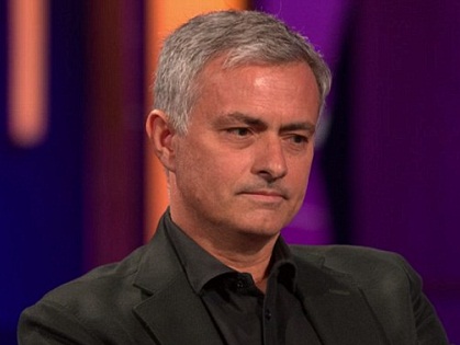 Mourinho nói trước ngày bị sa thải: 'Các cầu thủ phải hiểu rằng tôi là HLV giỏi nhất thế giới'